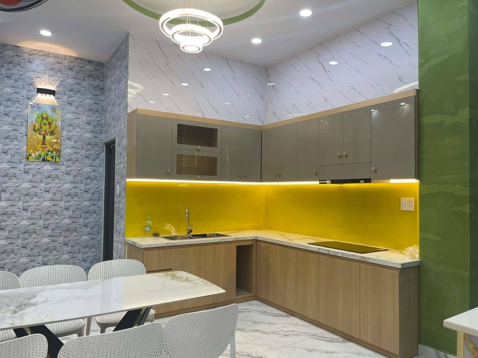 1 căn giá siêu rẻ HXH đường Chế Lan Viên, Tân Phú, 60m2, SHR giá chỉ 3 tỷ 100 TL