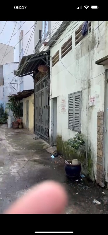  Mô tả .nhà cấp 4 hiện ngăn 5 phòng trọ cho thuê thu nhập 10 Tr /tháng 