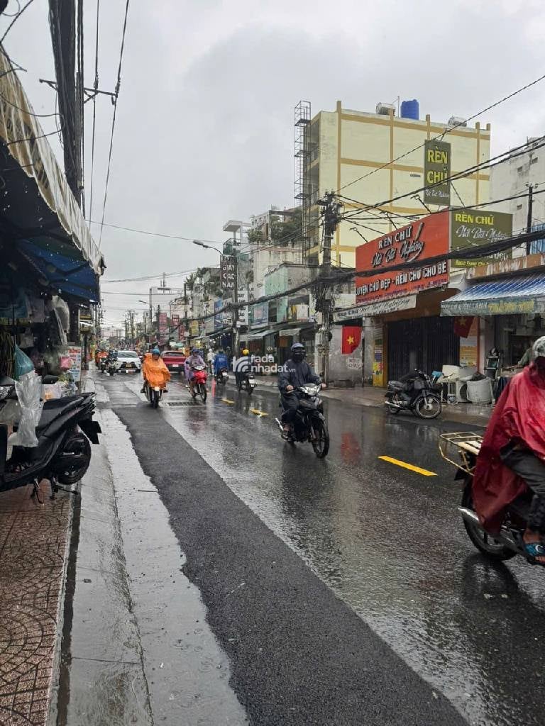 SÁT MT PHAN VĂN TRỊ, BÌNH THẠNH, 55M2 TIỆN XÂY MỚI. GIẢM 750TR CHỈ CÒN 7T