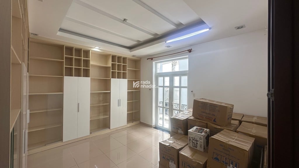 SIÊU PHẨM BIỆT THỰ 2 MẶT HẺM XE HƠI - DT KHỦNG 15X17 - Ở HOẶC KINH DOANH TỐT - GIÁ TỐT