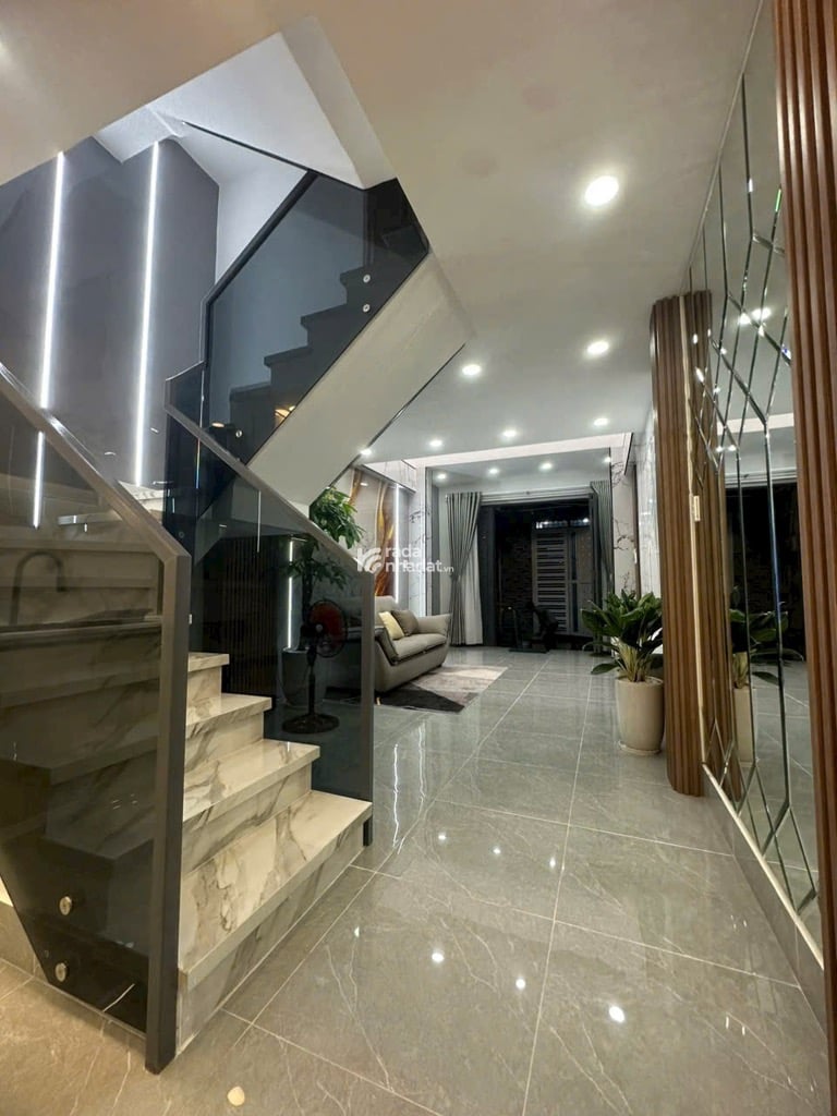 BÁN NHÀ 3 TẦNG BÀ HOM - GẦN CHỢ PHÚ LÂM 