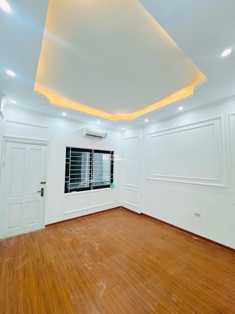 Bán nhà ngõ 3 Thái Hà 45m MT 4m vị trí đẹp giá 14.5 tỷ SĐCC
