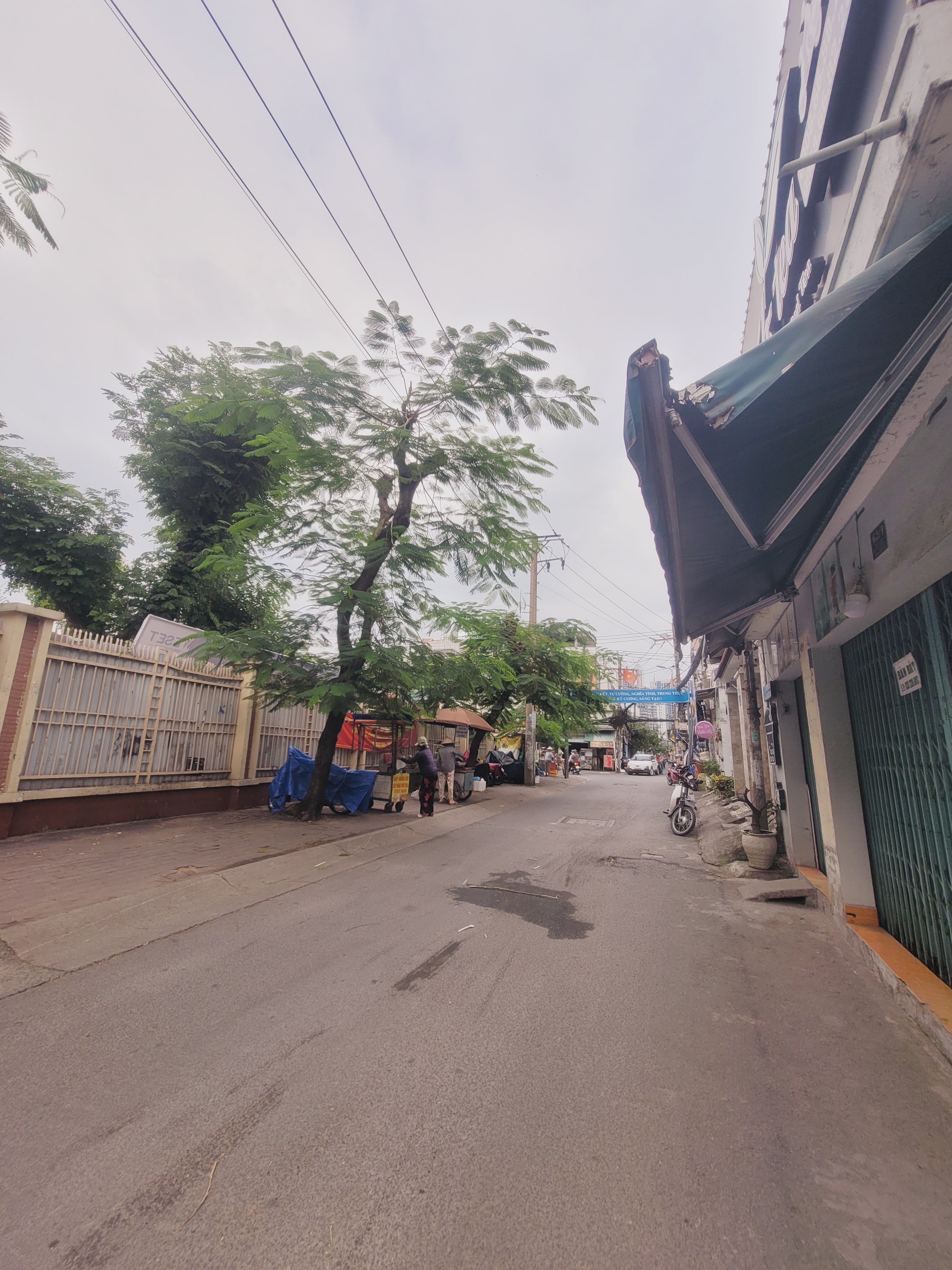 Bán đất ngay Cư Xá Ngân Hàng Quận 7, 60m2 , xây được 4 tầng, KHÔNG QH LG , Nhỉnh 6 Tỷ