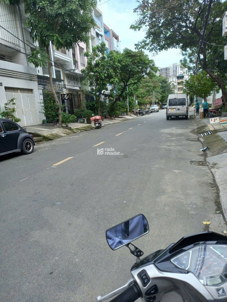 Bán nhà mặt tiền nội bộ Bình Phú, đối diện công viên, ngang 4 dài 16m, chỉ 8 tỷ 9, Q.6