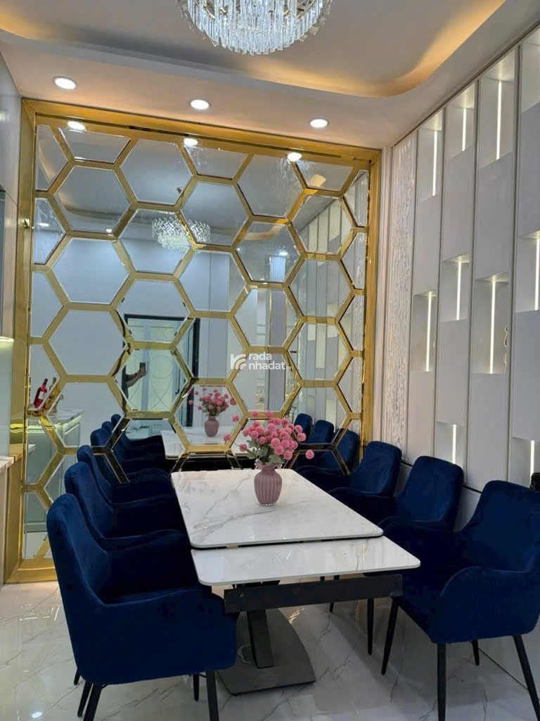 Biệt thự cạnh PMH - Nguyễn Lương Bằng Q7 -119 MV - ngang 8M - full nội thất - nhỉnh 8T TL