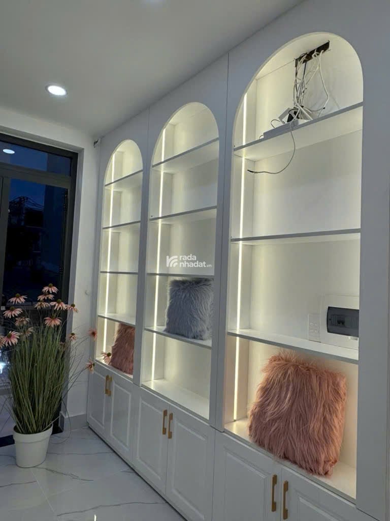 Biệt thự cạnh PMH - Nguyễn Lương Bằng Q7 -119 MV - ngang 8M - full nội thất - nhỉnh 8T TL