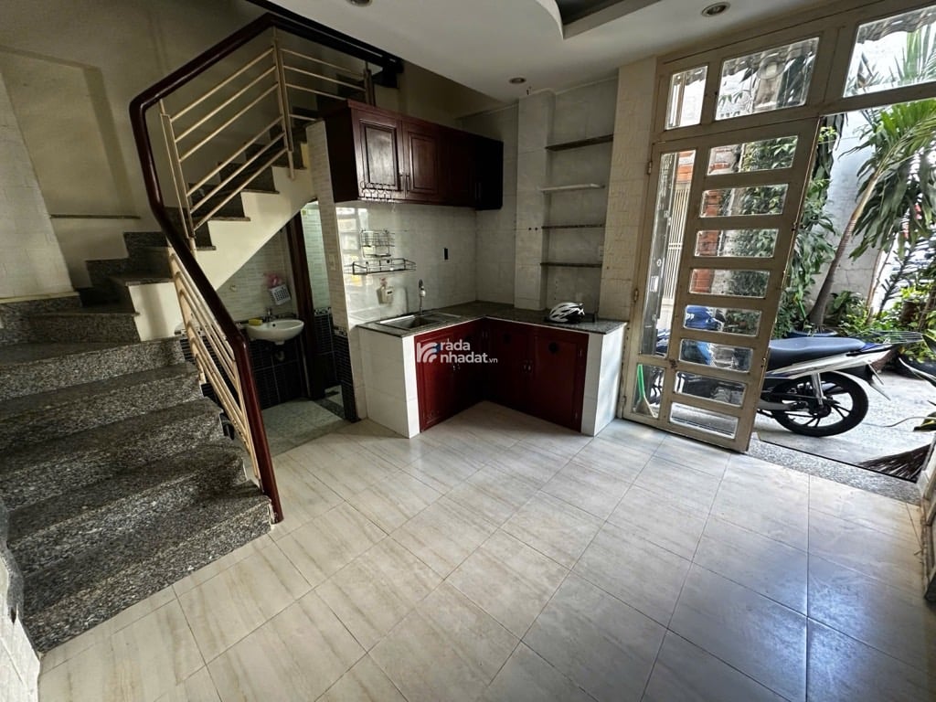 HẺM XE HƠI SÁT MT PHAN XÍCH LONG, PHÚ NHUẬN, 4 TẦNG ĐÚC BTCT. GIẢM 350TR CHỈ 4.99T TL 