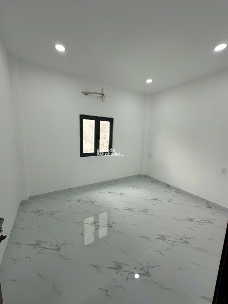 Bán Nhà Liên Khu 10-11 - 62m2 - 4 Tầng - Ngang 8m - An Ninh - Xe hơi đổ cửa - Chỉ 7.150 Tỷ