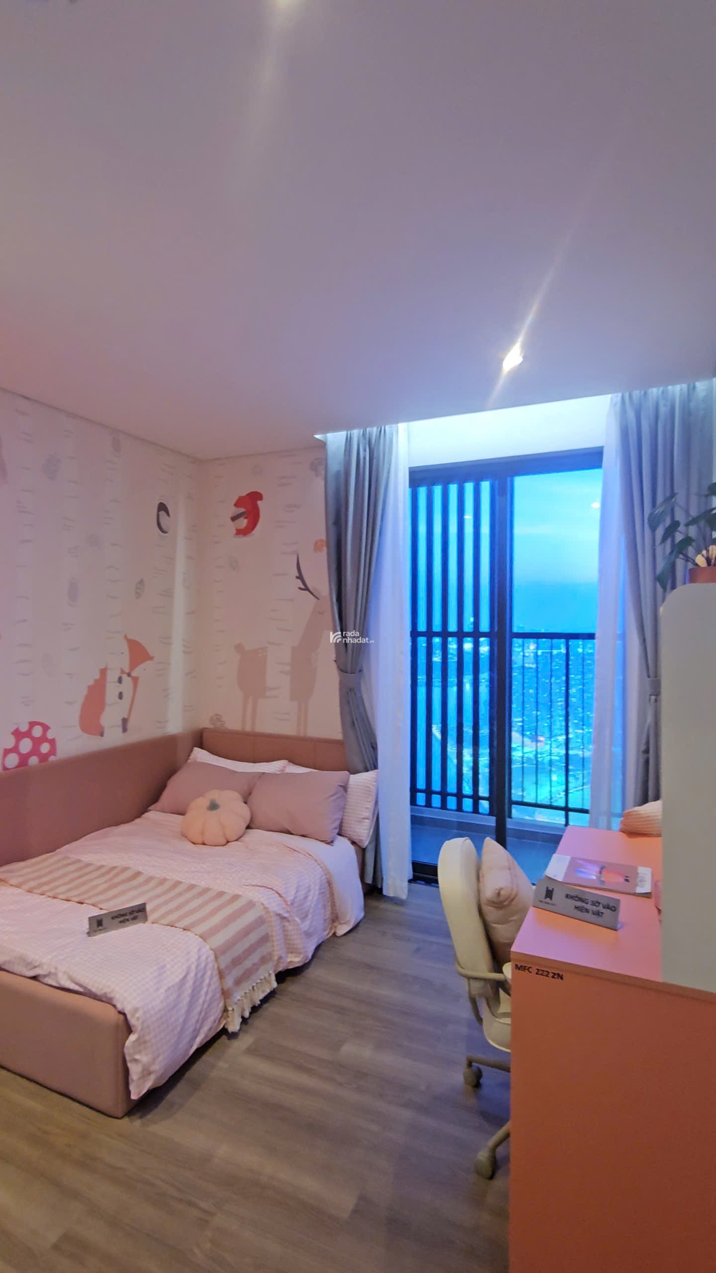 HOT!! CĂN HỘ CAO CẤP 2PN 50M2 BÀN GIAO ĐỦ NỘI THẤT TRẺ TRUNG, HIỆN ĐẠI