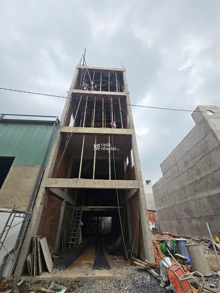 BÁN ĐẤT MÃ LÒ 104M2 5.X TỶ HẺM XE HƠI XÂY 5 TẦNG GẦN AEON BÌNH TÂN