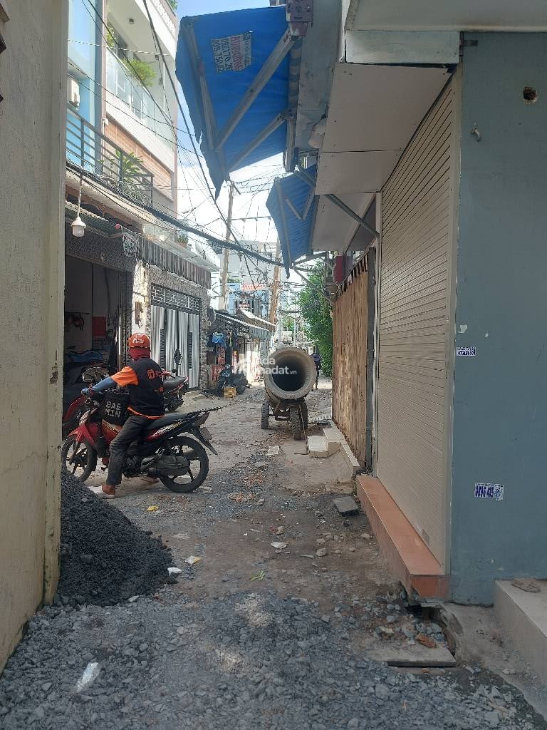 HẺM XE HƠI KHU BÀU CÁT, ÂU CƠ TÂN BÌNH, CÓ KC Ở NGAY. GIẢM 550TR CHỈ CÒN 2.5T TL 