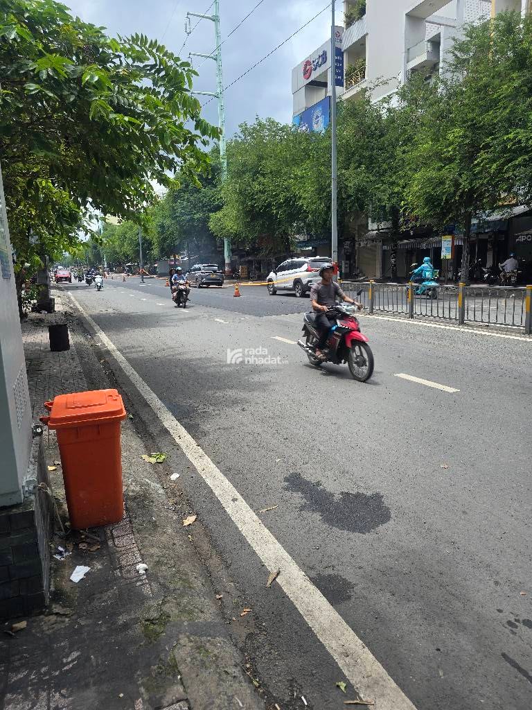 MẶT TIỀN KINH DOANH-MINH PHỤNG PHƯỜNG 10 QUẬN 11 -DT: 40M2- 12 TỶ 8