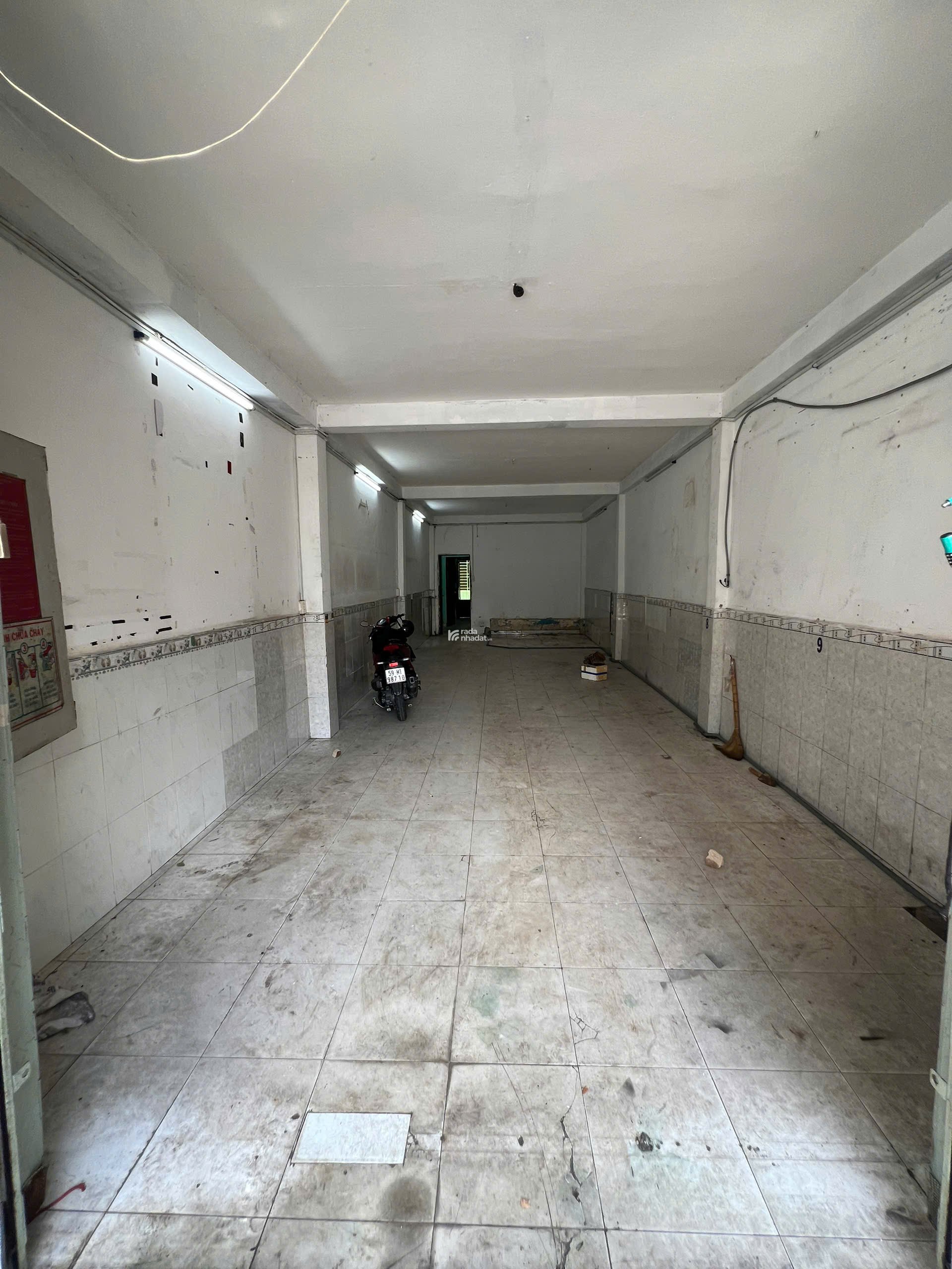 BÁN NHÀ CŨ 2 TÀNG - 81.8m2 Hẻm xe hơi Hồ Bá Kiện P15 Q10 - 13.5 tỷ 