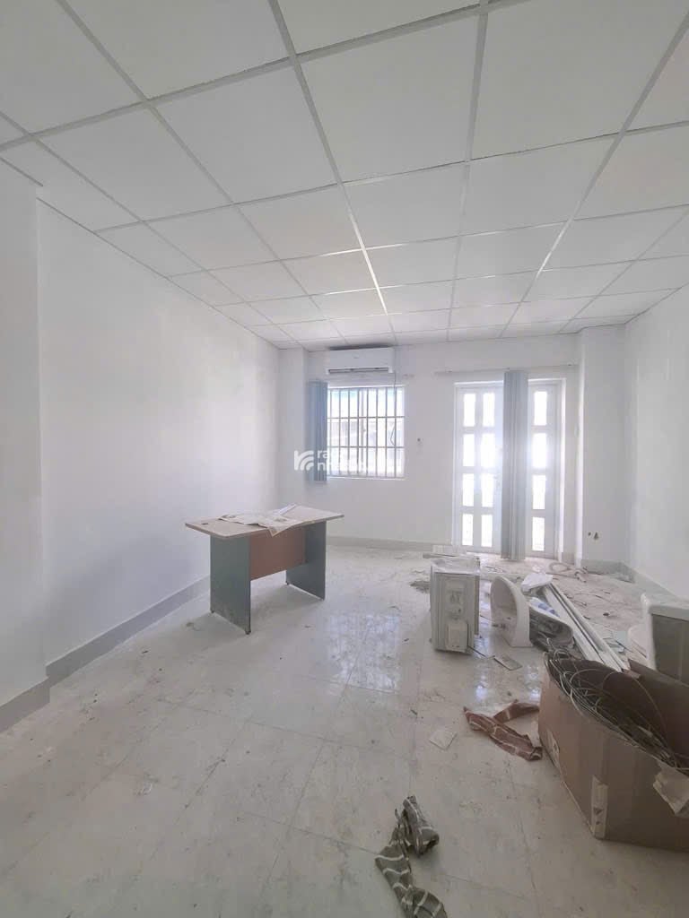 Nhà 2 tầng  Hẻm 8m có vỉa hè  vài bước ra mặt tiền Lê trọng Tấn Tân Phú  4.3x18m Giá 10.3 Tỷ