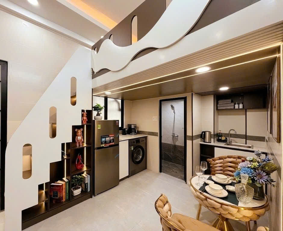 CHDV Quận Phú Nhuận , Duy Tân , 90 m2 , Doanh thu 1.2 tỷ , 18.5 tỷ