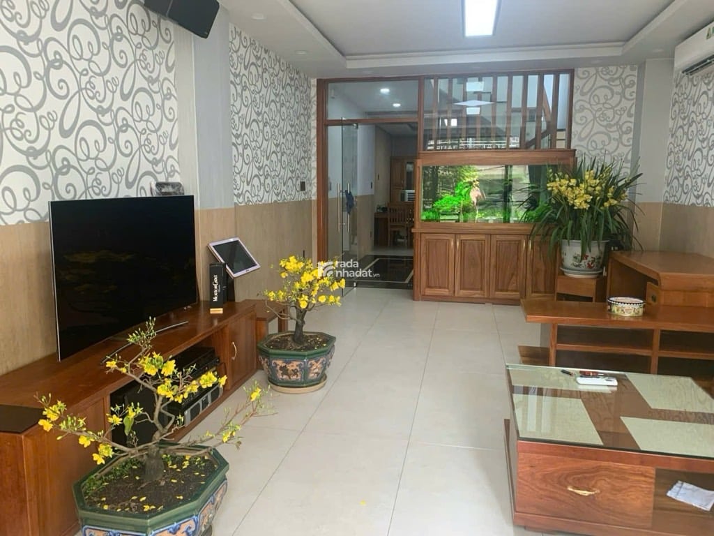 NHÀ 4 TẦNG - 74M2 (4.4*16.5) - HẺM VIP 8M - LÊ MINH XUÂN