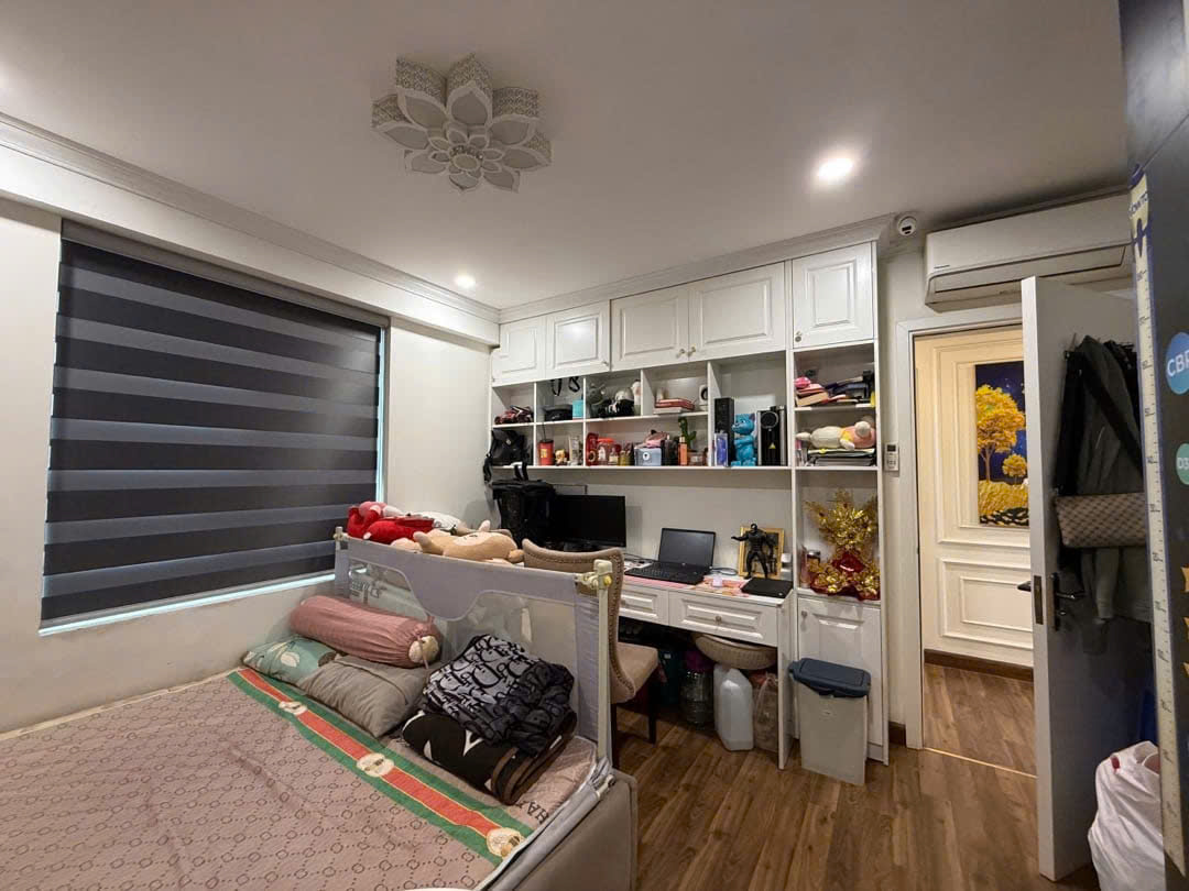 BÁN CHUNG CƯ CAO CẤP GOLDMARK CITY - 135m2 - 3 NGỦ-TẶNG FULL NỘI THẤT- 2 SLOT Ô TÔ