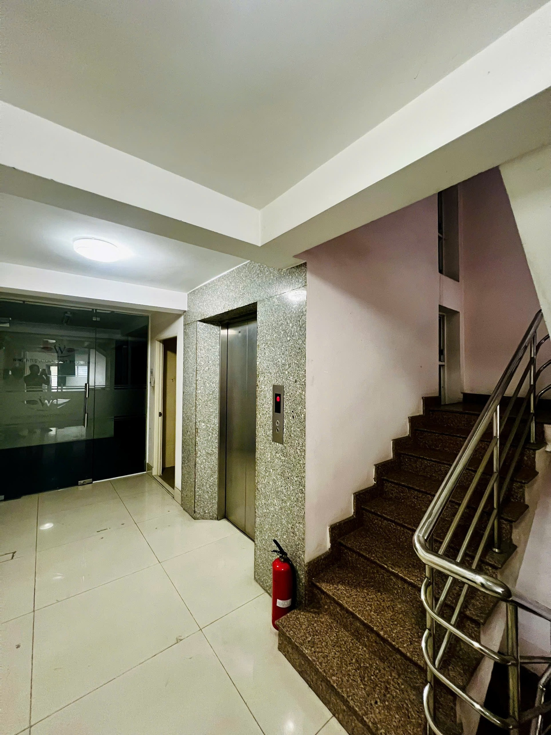 24/7: HOT BÁN TÒA NHÀ VP MT BẠCH ĐẰNG, PHƯỜNG 2, TÂN BÌNH (4.8X23112M2, GIÁ 42T)