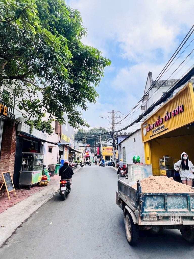 HẺM XE HƠI TRÁNH 4 TẦNG NGAY CỔNG ĐH NGÂN HÀNG THU NHẬP 90tr/th 8X27 CHỈ 22 TỶ.