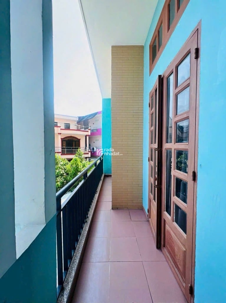 HẺM XE HƠI TRÁNH 4 TẦNG NGAY CỔNG ĐH NGÂN HÀNG THU NHẬP 90tr/th 8X27 CHỈ 22 TỶ.