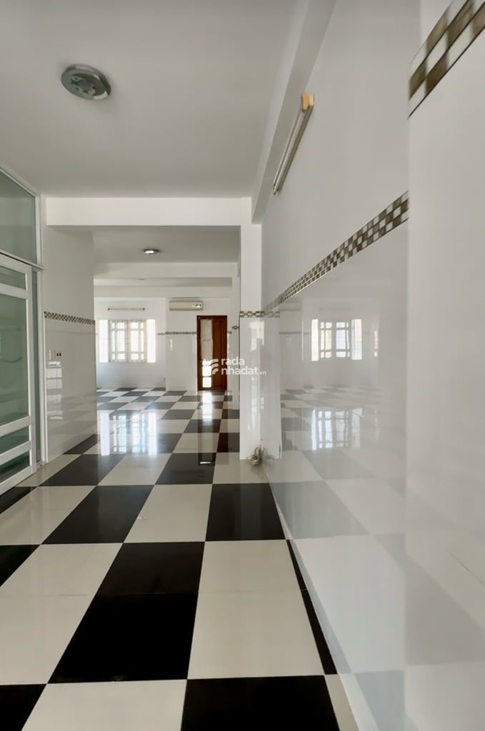 TOÀ NHÀ VĂN PHÒNG-CHDV-BIỆT THỰ LIỀN KỀ - CỐNG LỞ-P.15- TÂN BÌNH-DT: 6/21*32m(340M2)- 30 TỶ