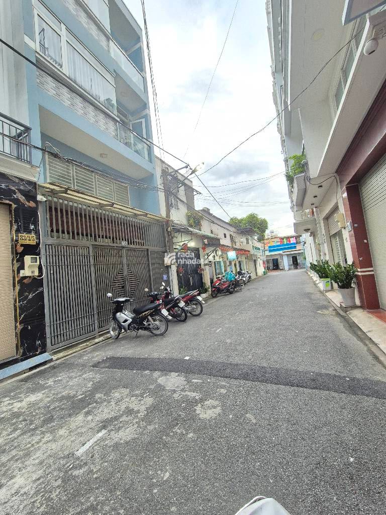 HẺM 5M ĐẸP. PHẠM VĂN BẠCH, TÂN BÌNH, 60M2 CÓ KC Ở NGAY. GIẢM 350TR CHỈ 10.5T TL 