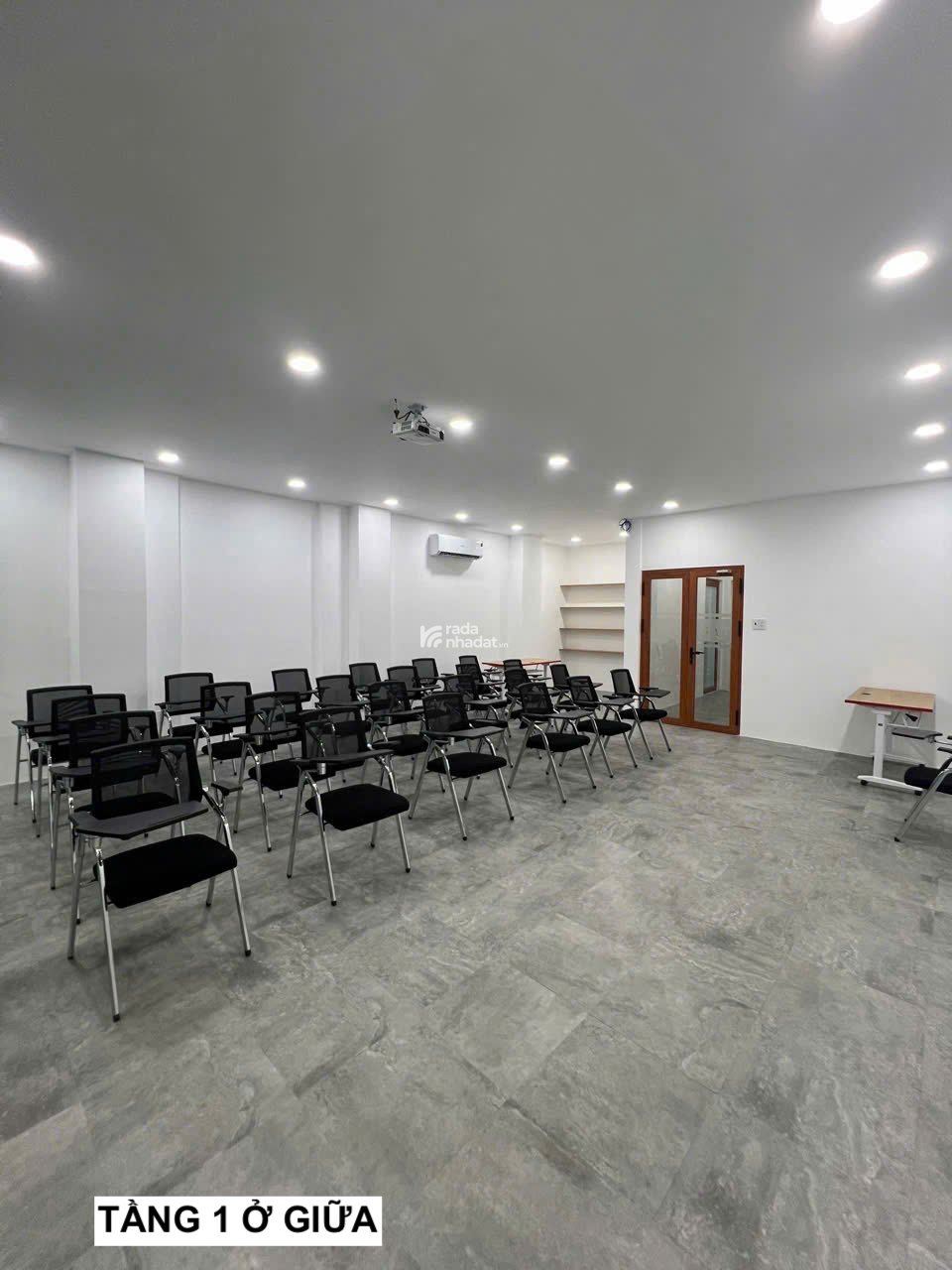 CHO THUÊ NHÀ NGUYÊN CĂN MẶT TIỀN ĐƯỜNG THỐNG NHẤT 
