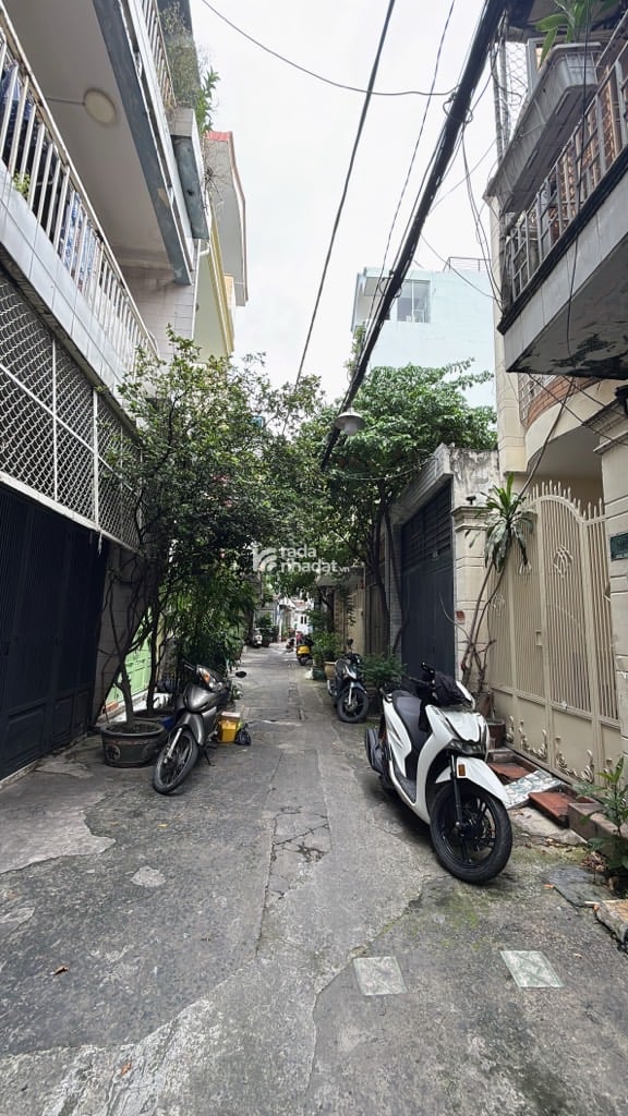 HẺM XE HƠI SÁT NHÀ, CHIẾN THẮNG, PHÚ NHUẬN, 46M2 CÓ KC Ở NGAY. GIẢM 350TR CHỈ CÒN 6.35 TL