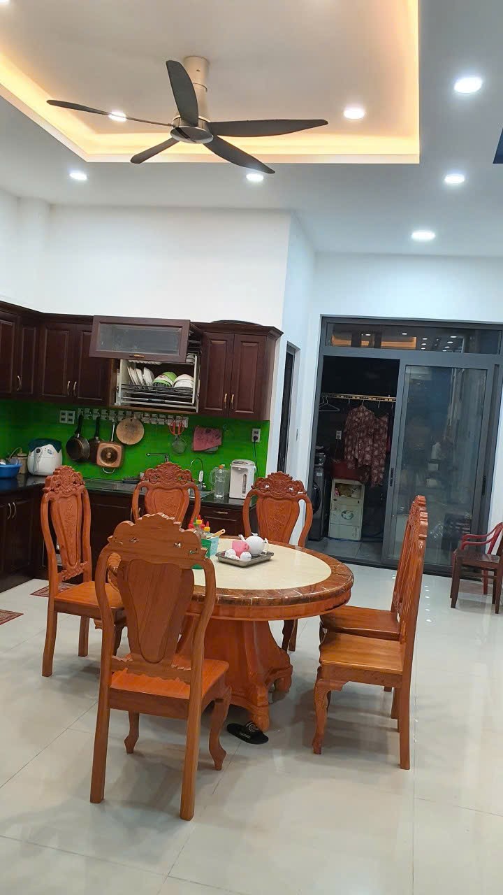 Bán nhà khu dân cư cao cấp Centana Điền Phúc Thành