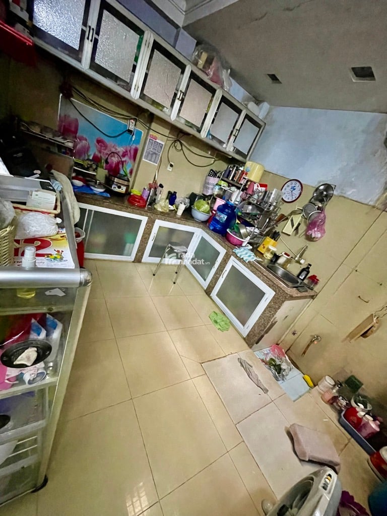 Bán nhà mặt tiền quận 6 gần chợ, 64m2 ngang 4m SHR vuông vức, 7PN, không QH, giá 8.5 tỷ TL