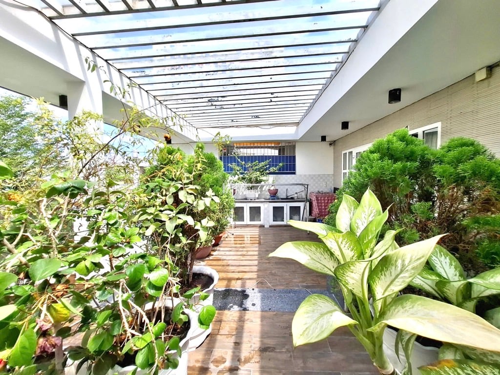 BÁN NHÀ MẶT TIỀN KHU BÔNG SAO QUẬN 8 128M2 23.5 TỶ 4 TẦNG CÔNG VIÊN TRƯỚC NHÀ