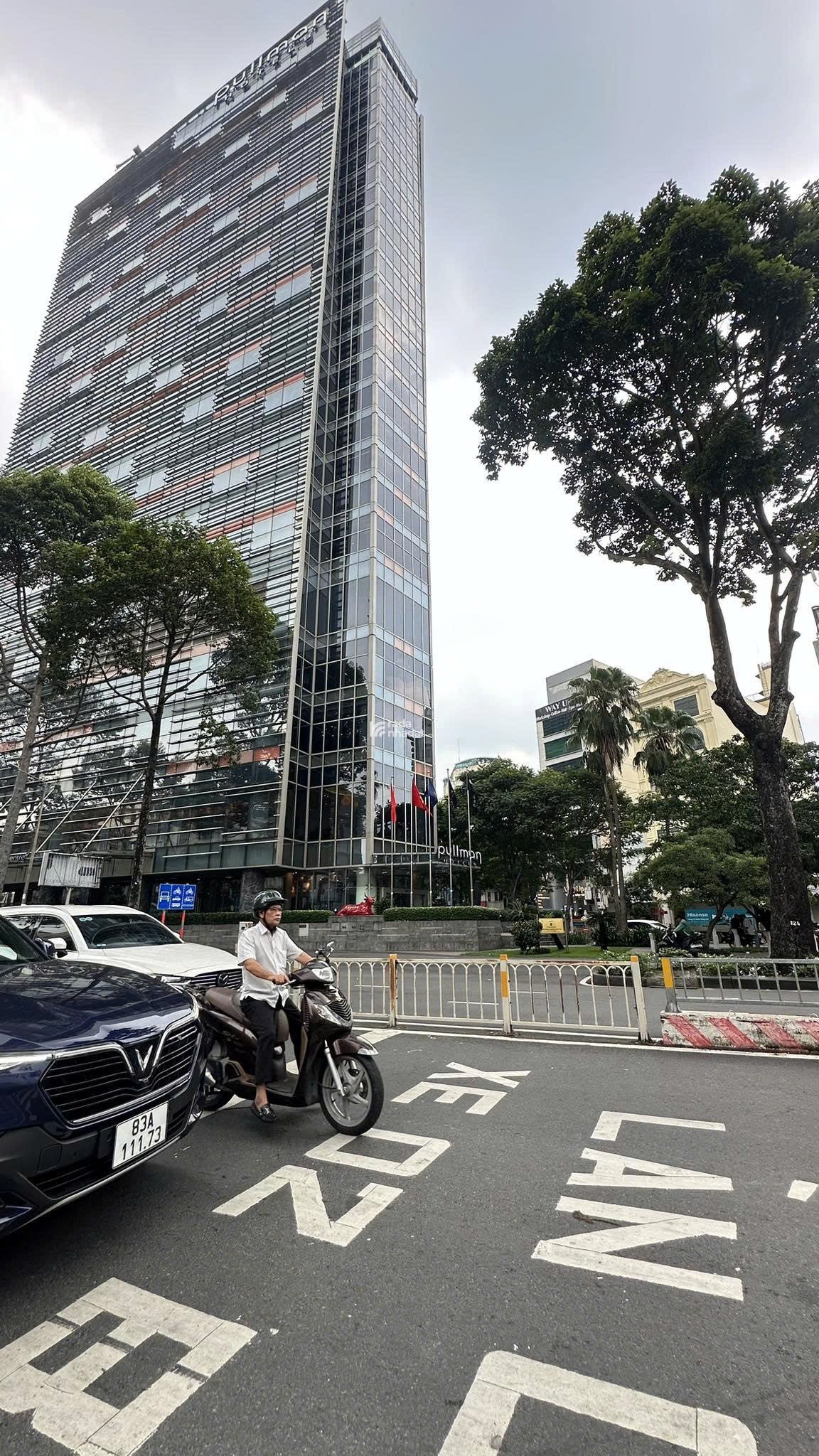 Bán nhà Góc 2 Mặt Tiền Cù Chính Lan gần ngay kế Hoàng Hoa Thám Giá 35 tỷ 