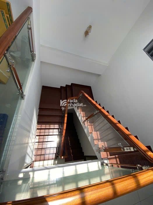  VƯỜN LÀI SUÝT 80M2 – HXH - ĐÚC BTCT 5 TẦNG – 5 PN – 6WC - HOÀN CÔNG ĐỦ – NỘI THẤT CAO CẤP