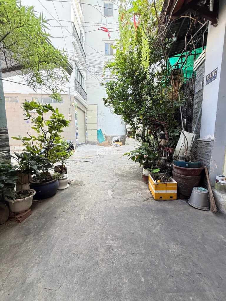 NHÀ VIP NGAY CHỢ PHẠM VĂN HAI, TÂN BÌNH, 70M2 TIỆN XÂY MỚI. GIẢM 750TR CHỈ CÒN 6.7T TL 
