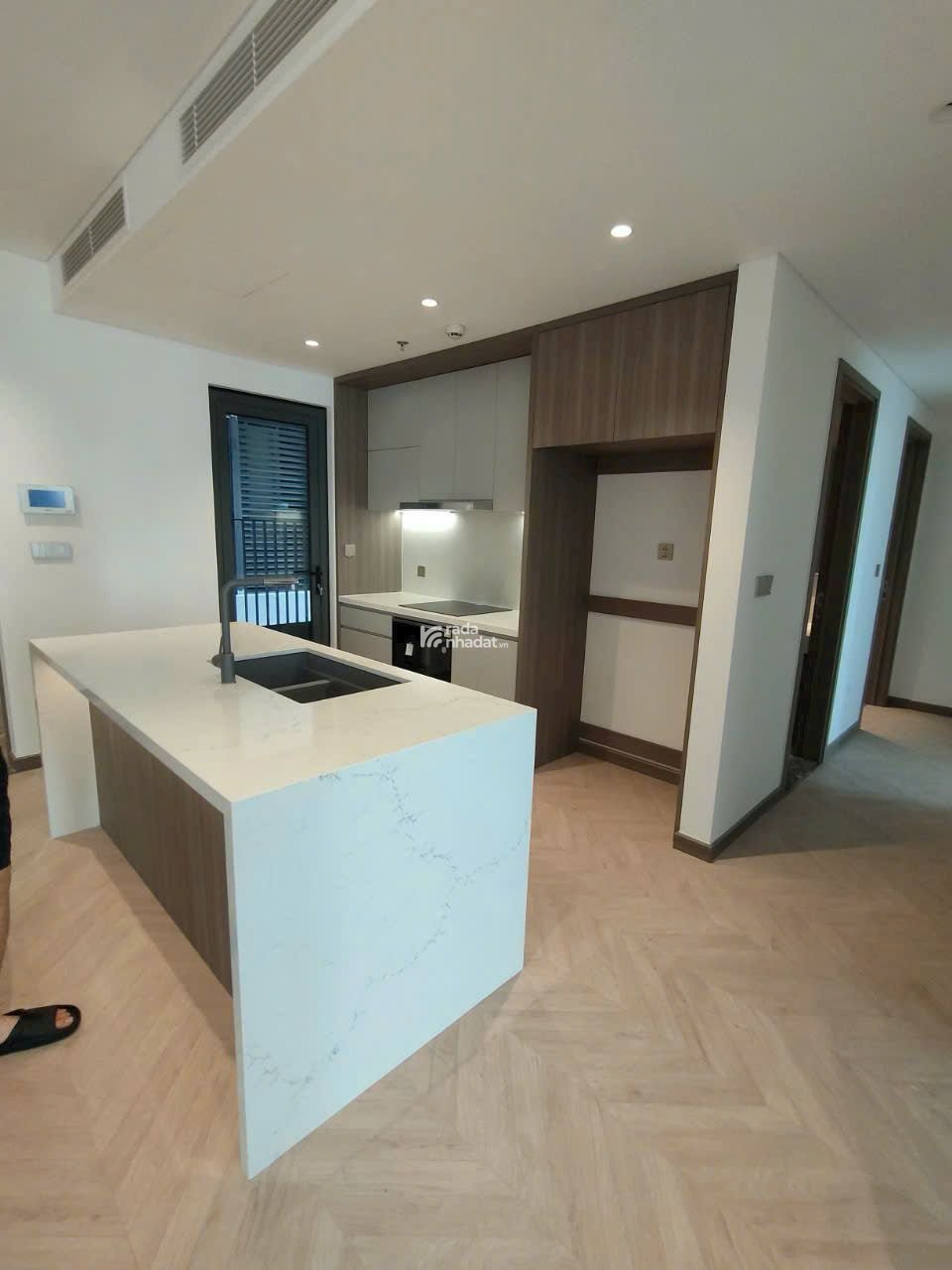Bán gấp căn hộ 2PN, 2WC, 83.2m2 tại N03 - T5 Ngoại Giao Đoàn, 7 tỷ VND