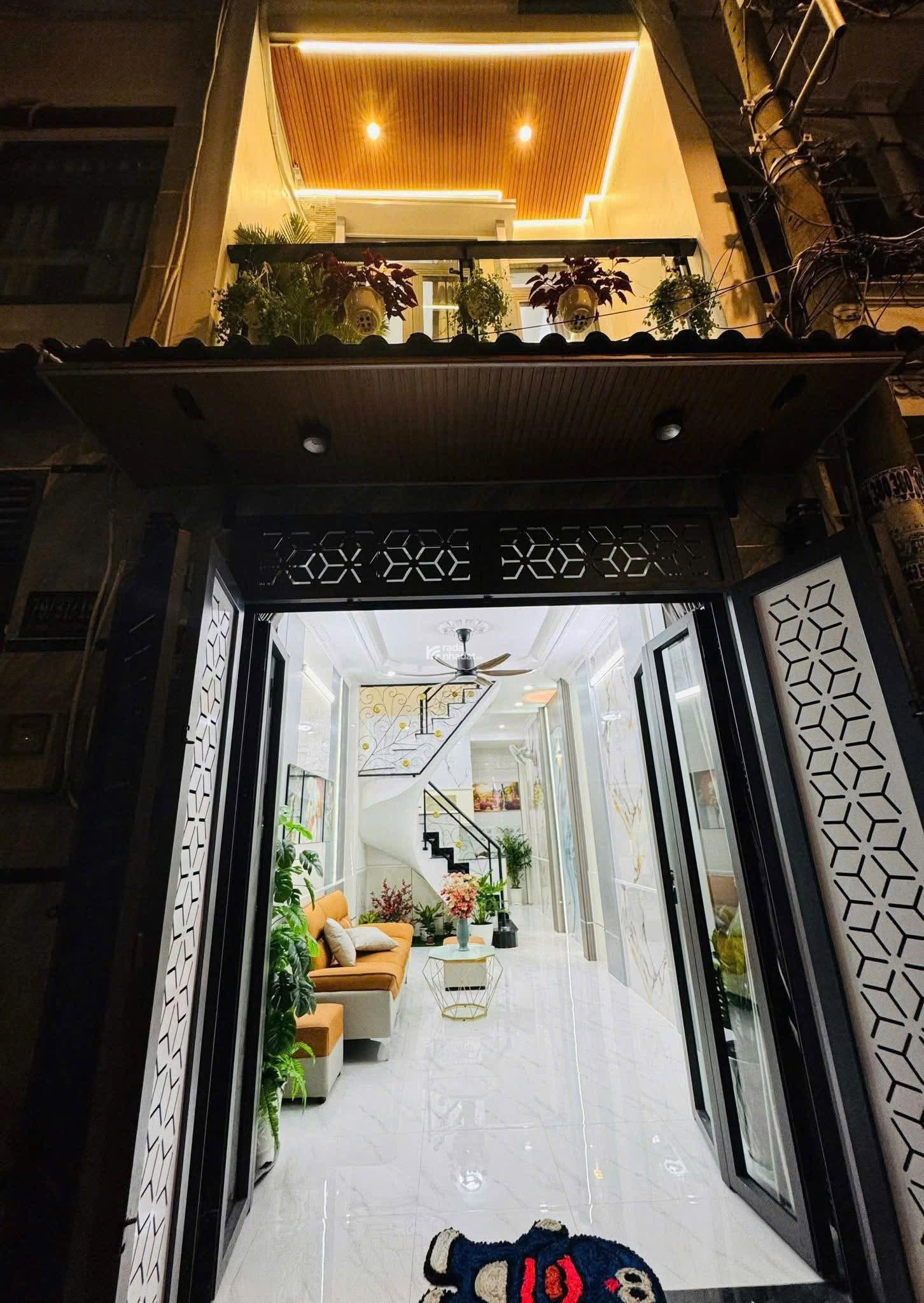 Bán nhà đẹp 3 mặt tiền hẻm xe hơi ngay đường Trần Cao Vân phường 14 Phú Nhuận 50m2