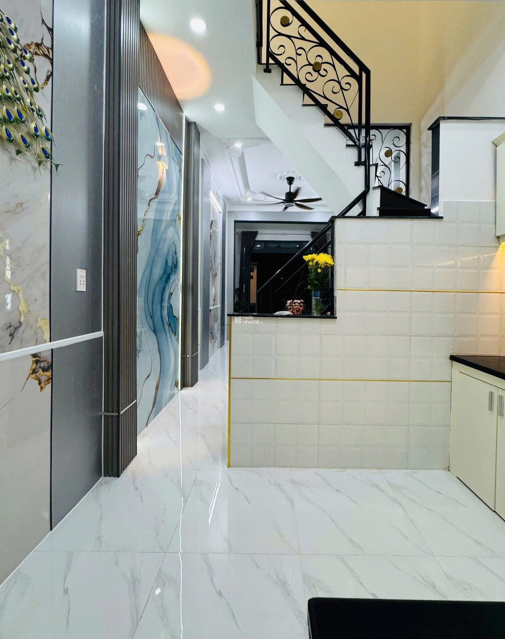 Bán nhà đẹp 3 mặt tiền hẻm xe hơi ngay đường Trần Cao Vân phường 14 Phú Nhuận 50m2