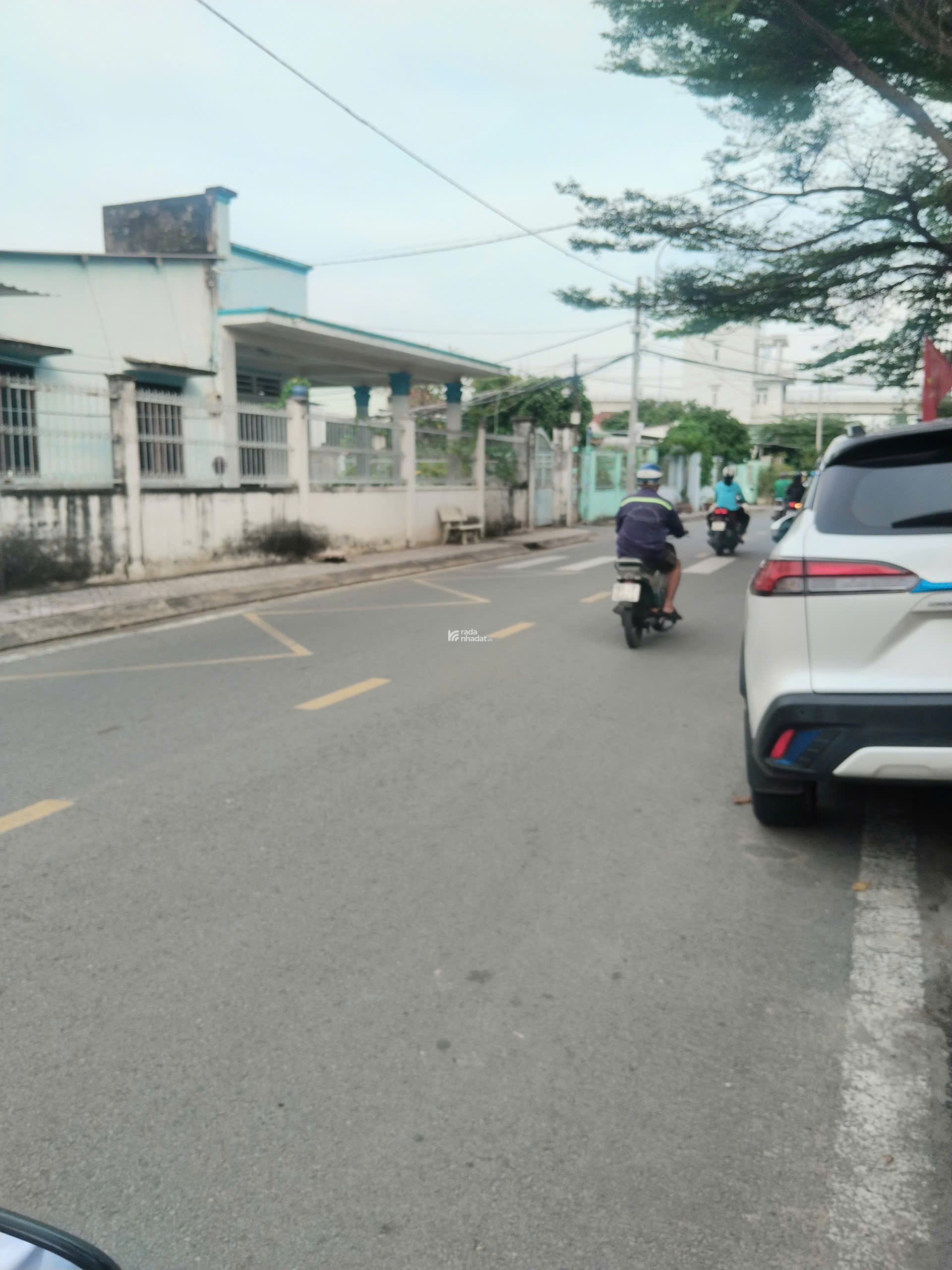 Bán Nhà Đẹp Đường 385, Gần ĐH Tài Chính MKT, Quận 9. Giá Chỉ 6.5 Tỷ