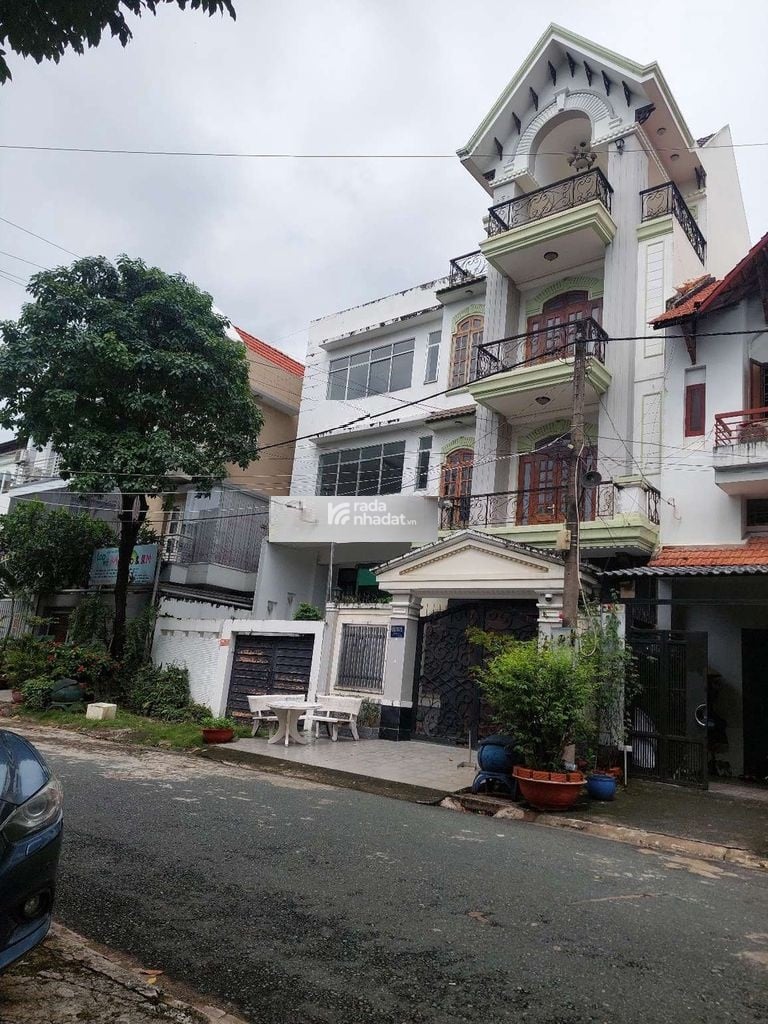 Cho thuê nhà nguyên căn MTNB đường số 10 - liền kè Gigamall Phạm Văn ĐỒng 6m x20m hầm 3 lầu