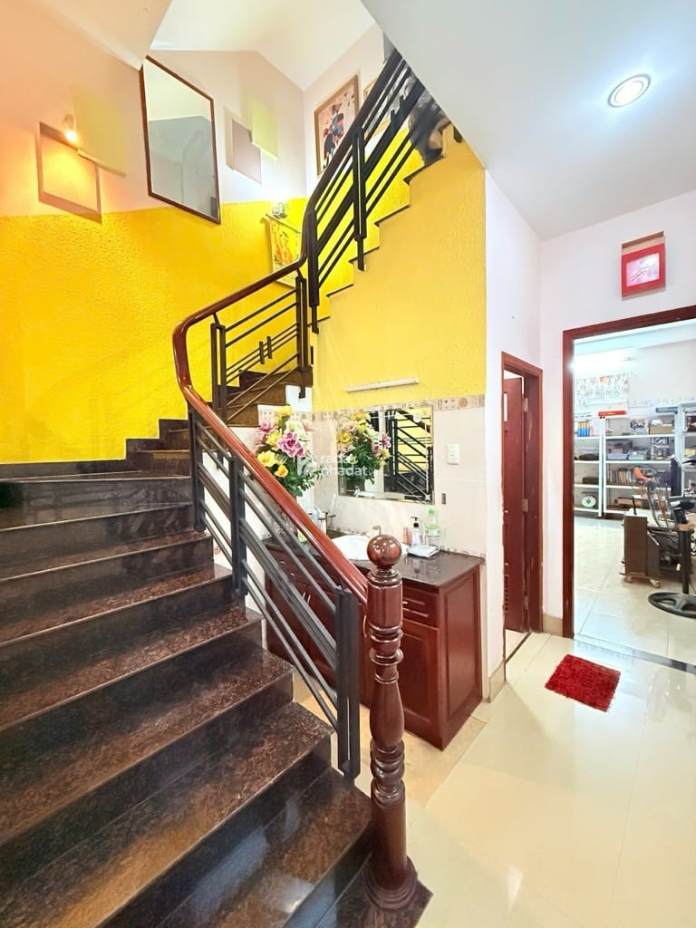 SÁT TÂN BÌNH, MTKD TRẦN HƯNG ĐẠO, TÂN PHÚ, 88M2 HIẾM CÓ, TIỆN XÂY. GIẢM 550TR CHỈ 16.5T TL TỐT