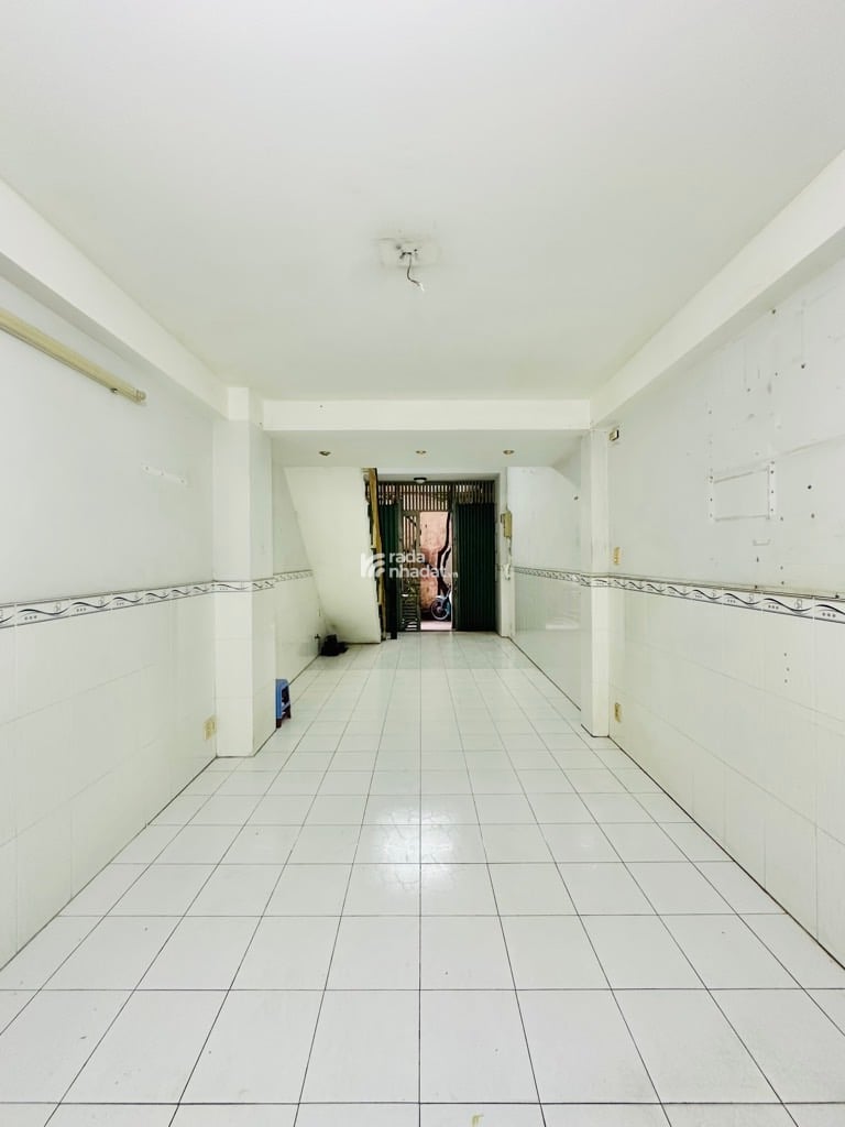 NHÀ VIP NGAY CHỢ PHẠM VĂN HAI, TÂN BÌNH, 40M2 CÓ KC TIỆN CẢI TẠO MỚI. GIẢM 750TR CHỈ CÒN 6.5T TL 