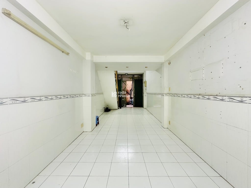 NHÀ VIP NGAY CHỢ PHẠM VĂN HAI, TÂN BÌNH, 40M2 CÓ KC TIỆN CẢI TẠO MỚI. GIẢM 750TR CHỈ CÒN 6.5T TL 