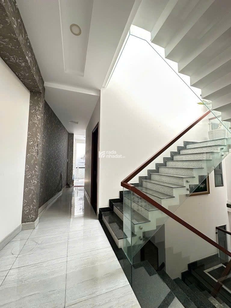 NHÀ 4 TẦNG - 143M2 (5.9*25) - 6PN - ĐƯỜNG RỘNG 20M - GẦN AEON MALL TÂN PHÚ - 18.X TỶ