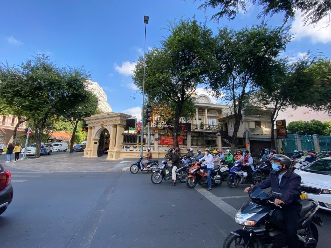 TN  10năm! Bán ĐẤT VÀNG Đ. Võ Văn Tần, Q. 3  25x25m  3 tầng