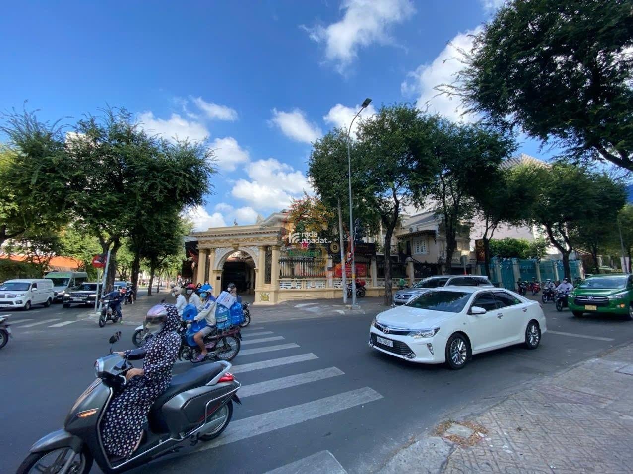 TN  10năm! Bán ĐẤT VÀNG Đ. Võ Văn Tần, Q. 3  25x25m  3 tầng