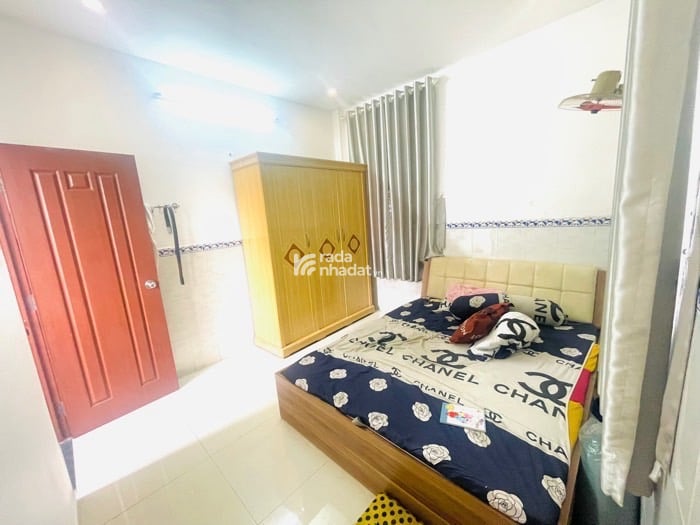 SÁT TÂN BÌNH, HẺM XE HƠI HOÀNG XUÂN NHỊ, TÂN PHÚ, 40M2 NGANG HIẾM CÓ. GIẢM 550TR CHỈ 6T TL 