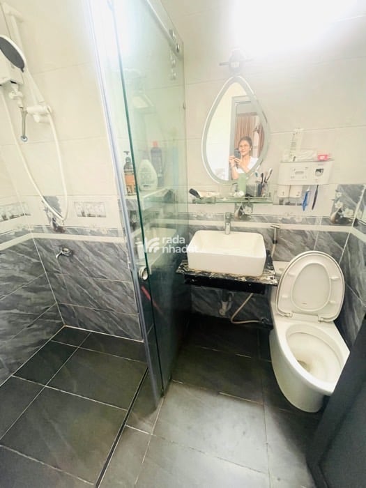 SÁT TÂN BÌNH, HẺM XE HƠI HOÀNG XUÂN NHỊ, TÂN PHÚ, 40M2 NGANG HIẾM CÓ. GIẢM 550TR CHỈ 6T TL 