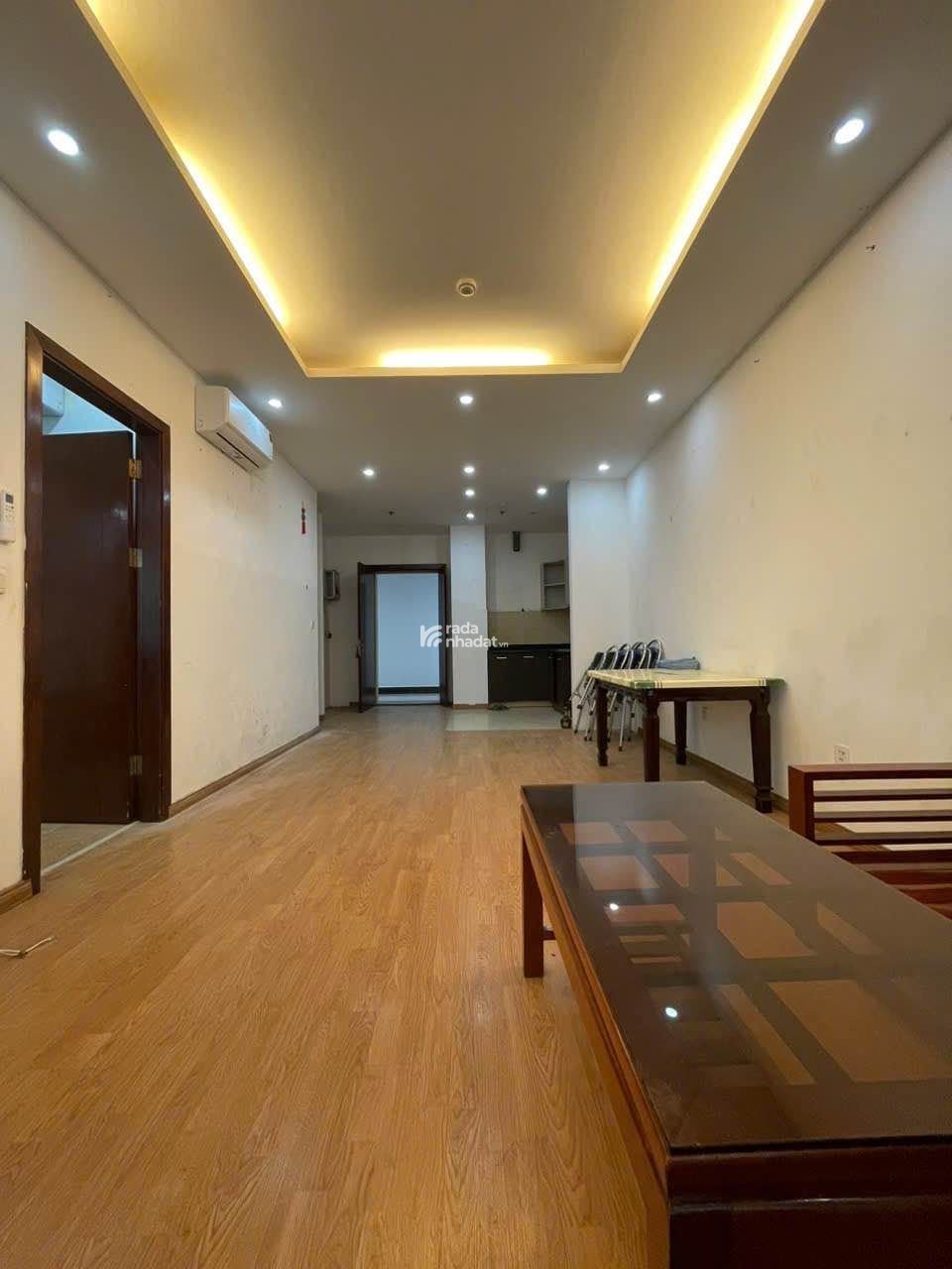 Cho thuê căn 2pn 2vs 45m2 8tr vào ở luôn tại tòa Tháp Doanh Nhân