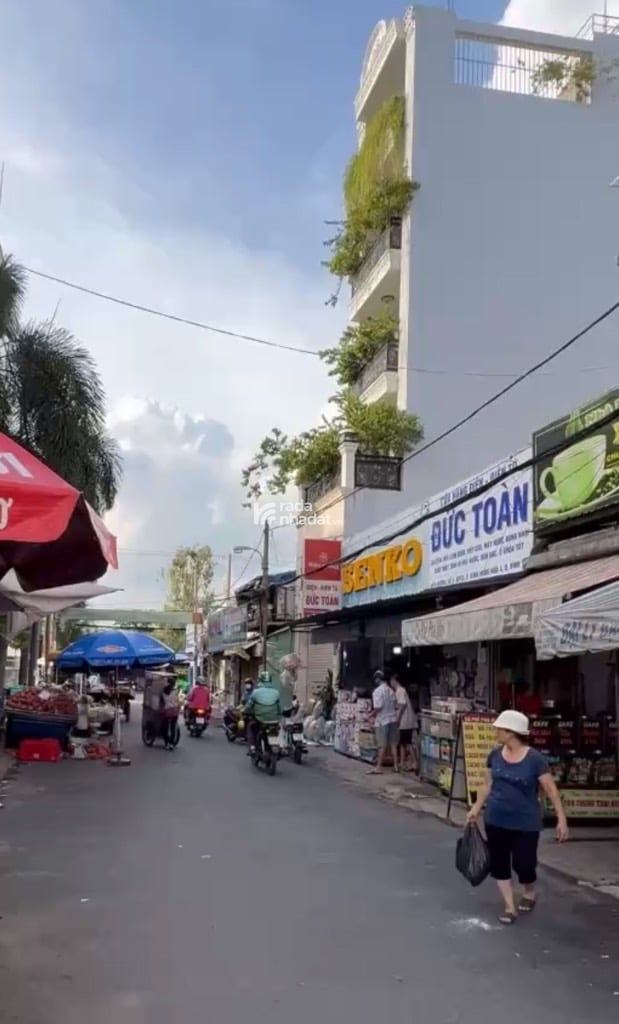 BÁN NHÀ MẶT TIỀN CHỢ BÌNH LONG 81M2 4.6X18M 8.55 TỶ GẦN NGUYỄN SƠN TÂN PHÚ