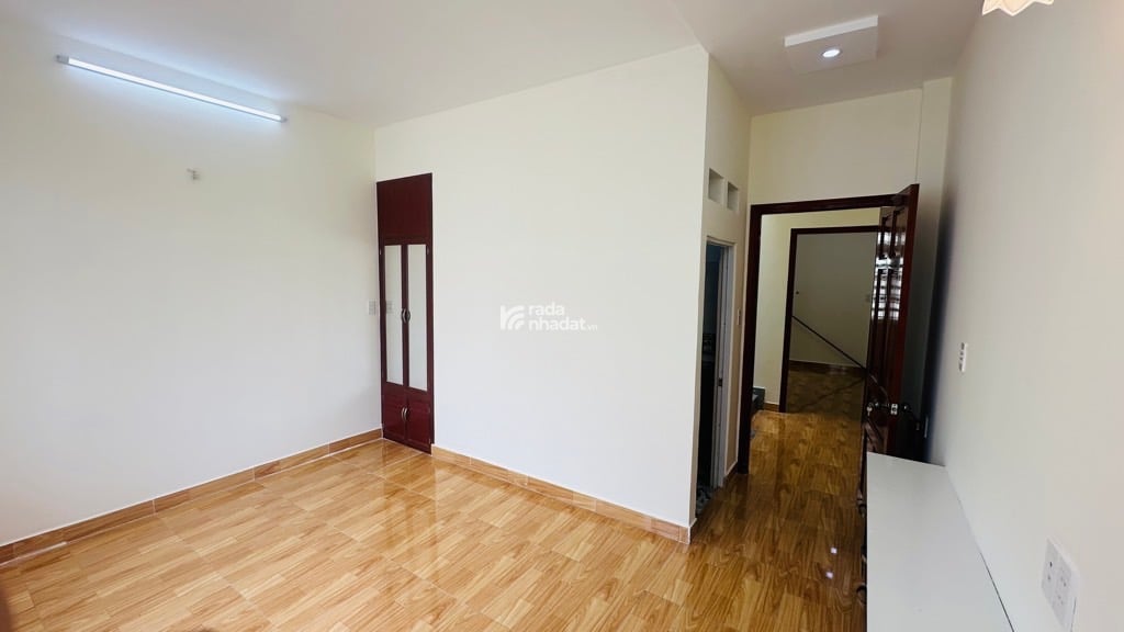 BÁN NHÀ TCH10 TRUNG MỸ TÂY - QUẬN 12 - DIỆN TÍCH 63m - NHÀ 4 TẦNG BTCT - OTO VÀO NHÀ - CHỈ 6.5 TỶ.